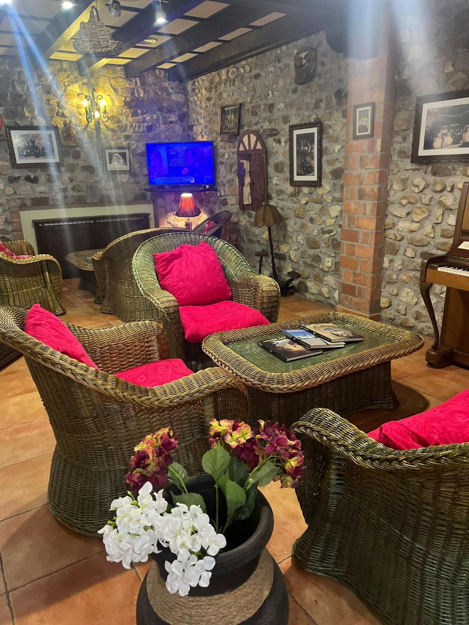 Hotel El Bricial Soto De Cangas Extérieur photo