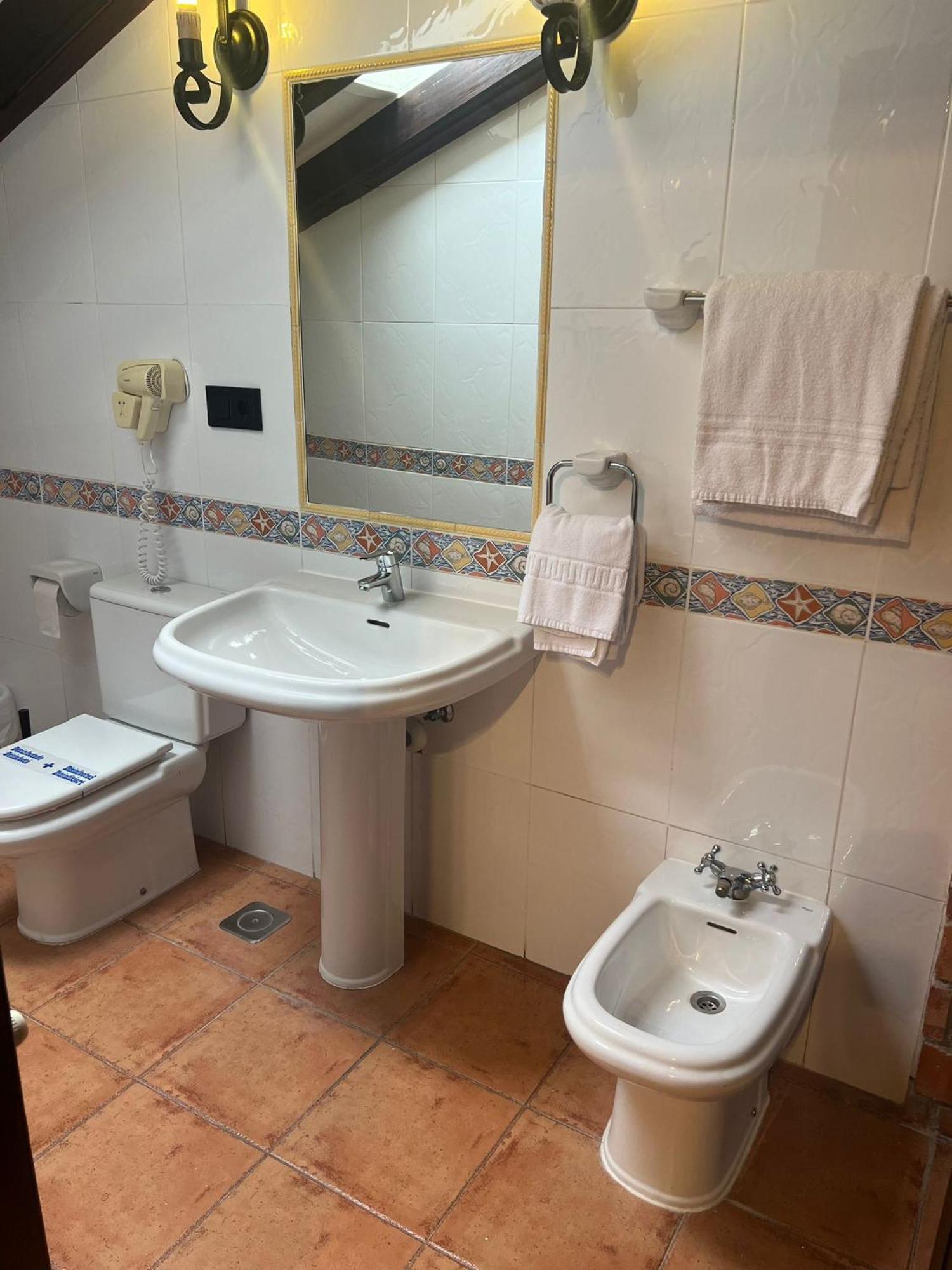 Hotel El Bricial Soto De Cangas Extérieur photo